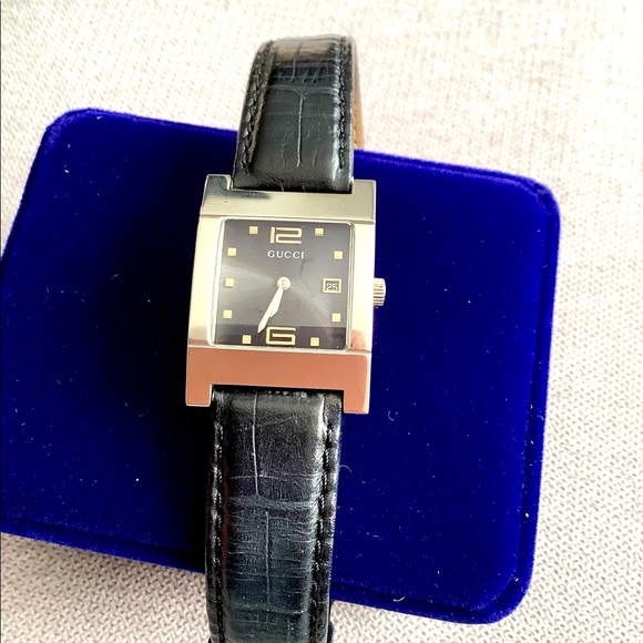 GORGEOUS Mens GUCCI BLACK dial watch 🔥🔥 - Picture 7 of 14